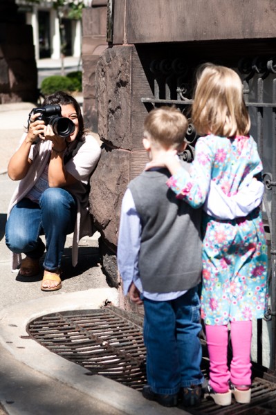 Me Ra Koh photographing children